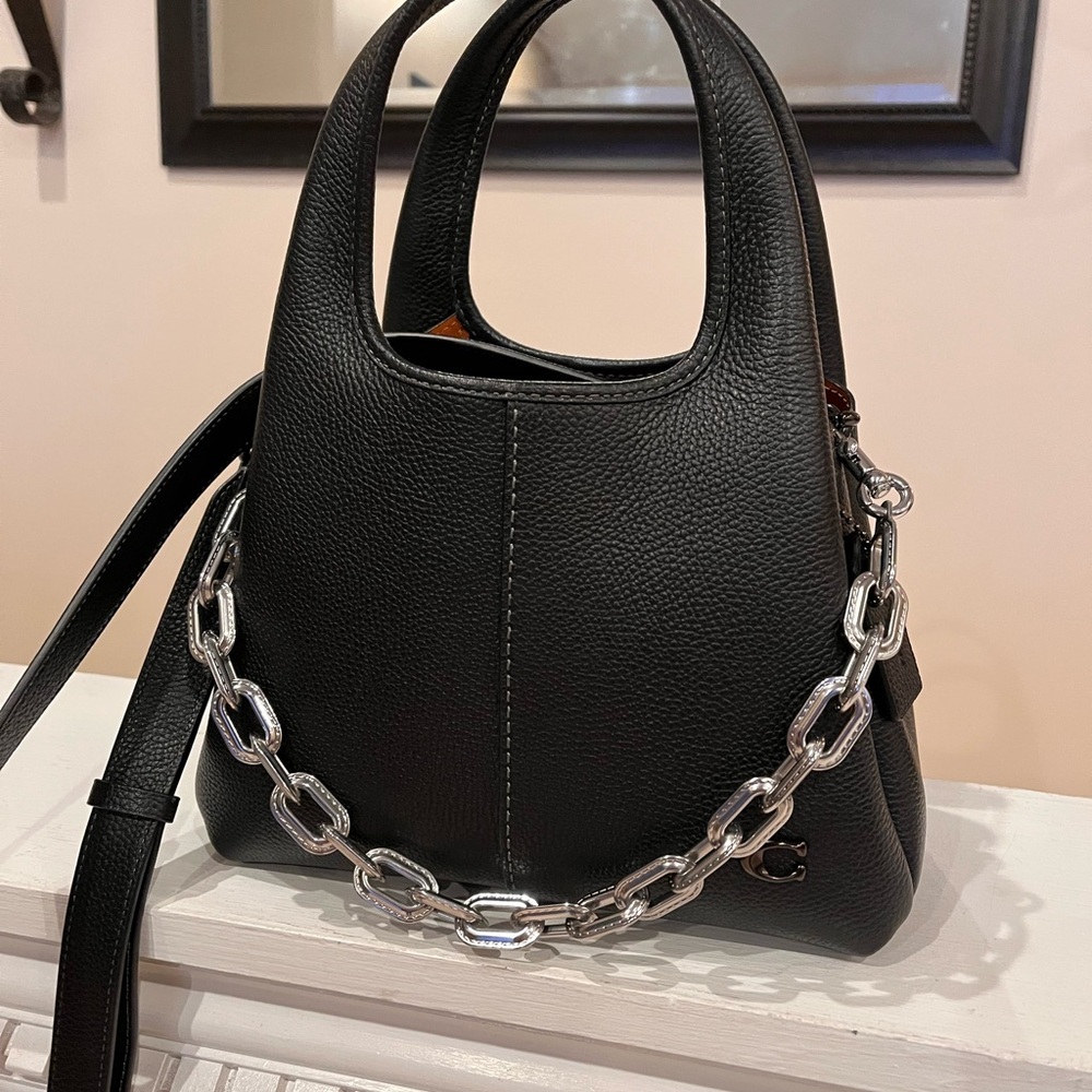 Coach Lana 23 with chain. Black